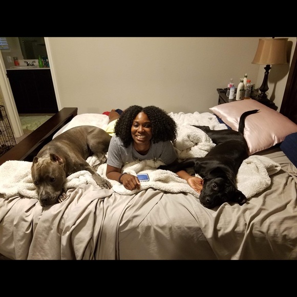 Meet your Posher, Kelsey - Picture 1 of 1